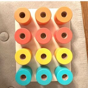 LOVEVERY Wooden Stacking Peg Board